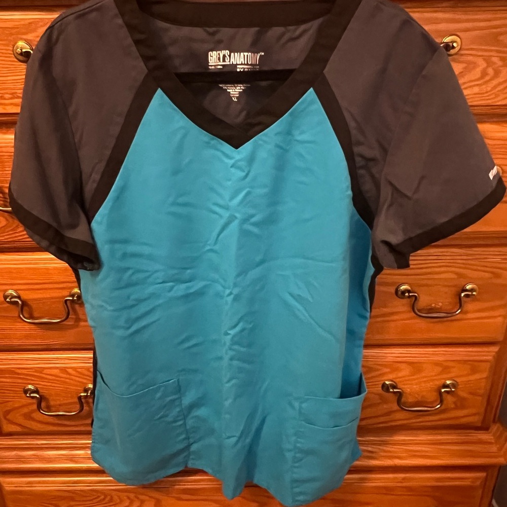 Grey's Anatomy Women's Blue and Black Short Sleeve Top